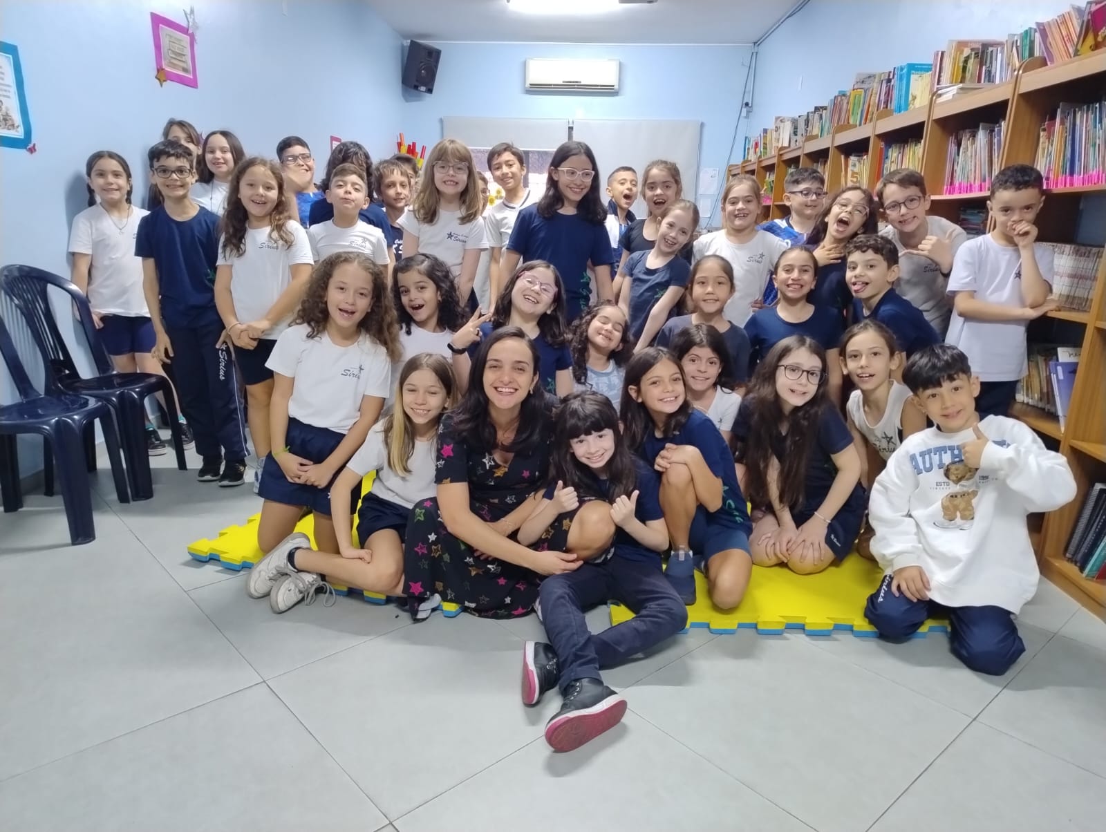 Quadrinhos e Contao de Histrias invadem a Sala de Leitura! - Colgio Estrela Sirius. So Paulo, SP