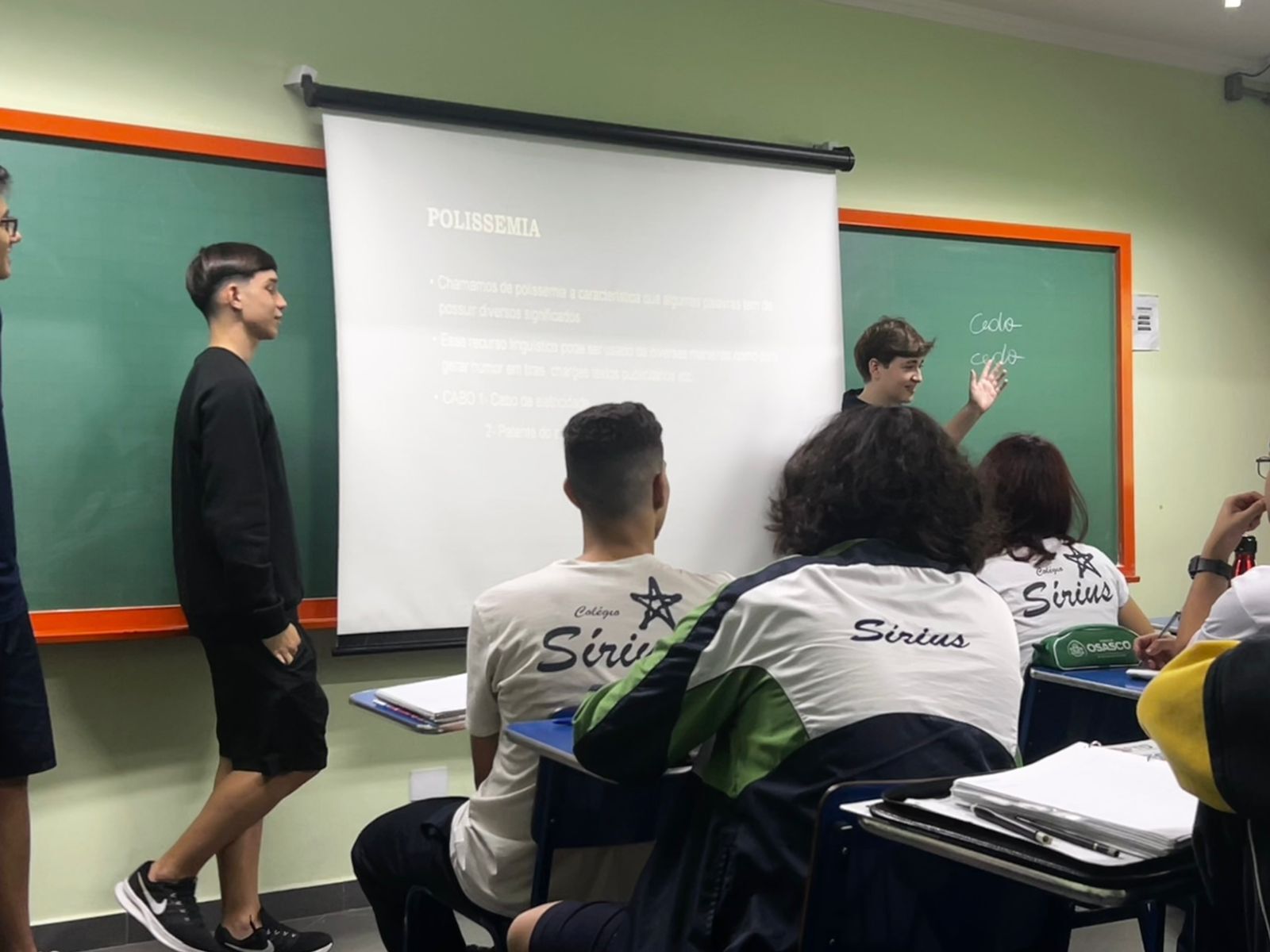 Sala de aula invertida no 2 ano do Ensino Mdio: metodologia ativa em que o aluno  protagonista de seu aprendizado! - Colgio Estrela Sirius. So Paulo, SP