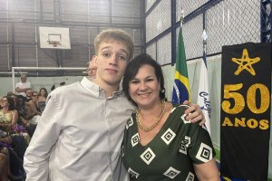 Colao de Grau dos Formandos dos 9s Anos do Ensino Fundamental II e 3 Ano do Ensino Mdio - 2024 - Colgio Estrela Srius