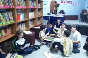Projeto Leitura na Escola: atividades diferenciadas realizadas em comemorao ao Dia do Livro Infantil. - Colgio Estrela Srius