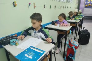 Estante mgica 2 no A - Colgio Estrela Srius