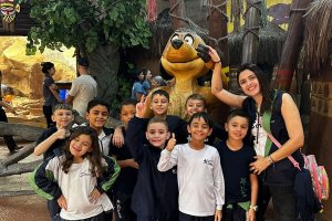 Alunos do 2 Ano do Ensino Fundamental 1 realizaram uma inesquecvel visita ao Aqurio de So Paulo! - Colgio Estrela Srius