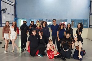 Halloween - Fundamental II - Colgio Estrela Srius